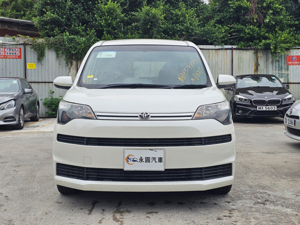 Toyota Spade 1.5 2015