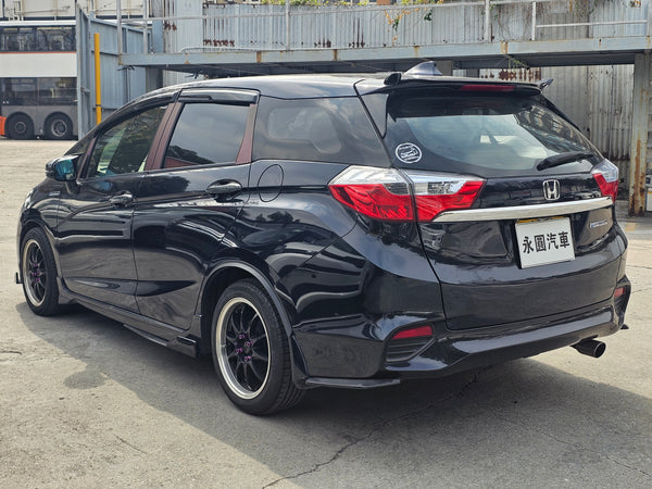 Honda Shuttle Hybird GP7 2015