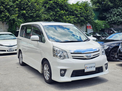 2010 Toyota Noah