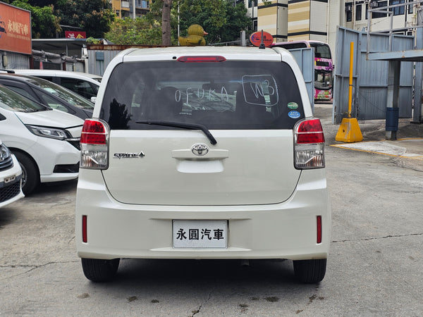 Toyota Spade 1.5 2015