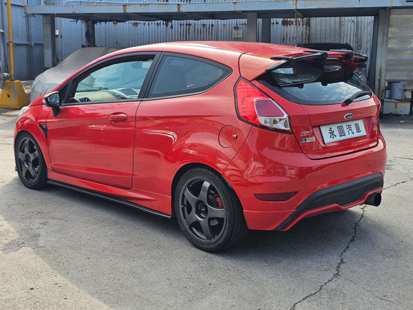 Ford Fiesta ST (MT)