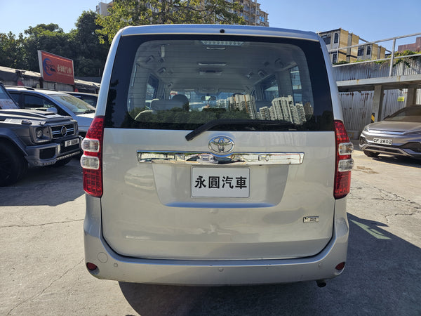 2010 Toyota Noah