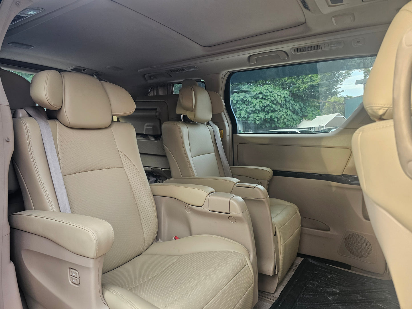 2012 Toyota Alphard 3.5