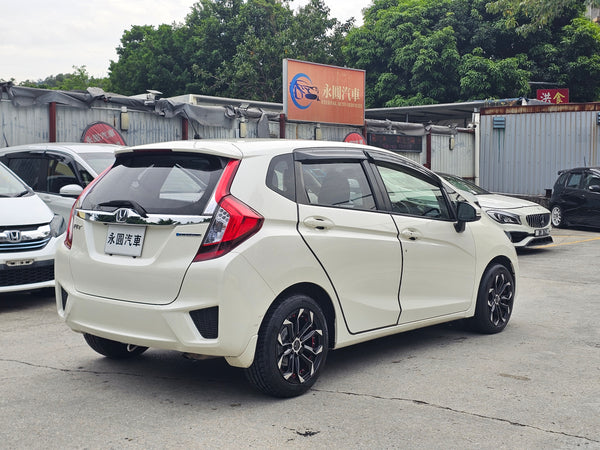 Honda Fit Hybird GP5 2013