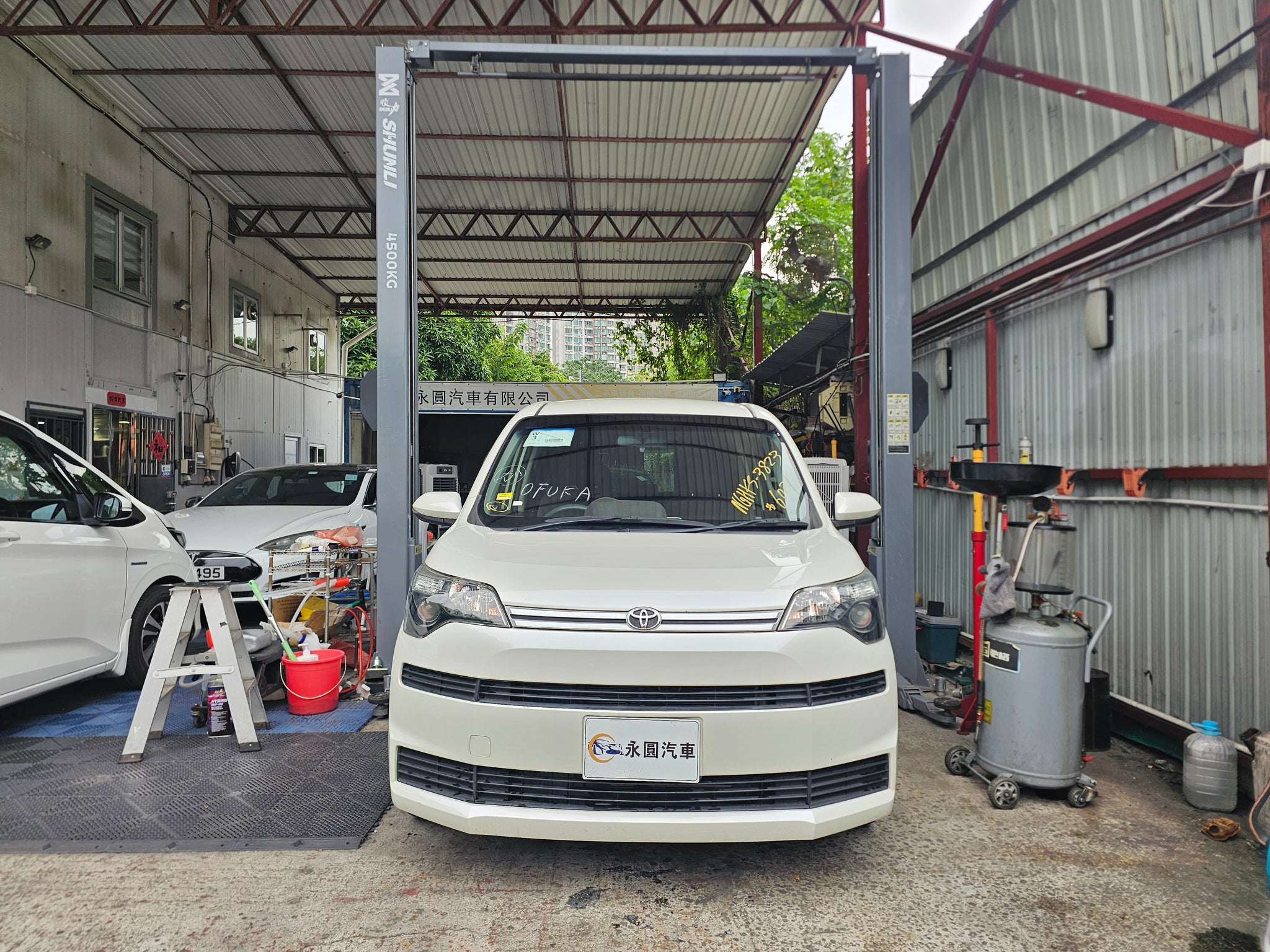 Toyota Spade 1.5 2015