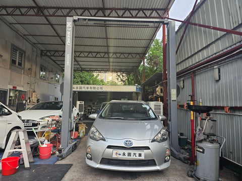 Toyota Prius C Aqua 2012