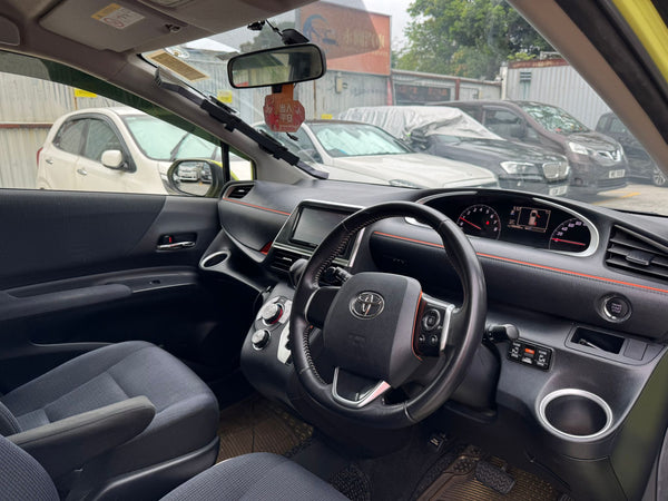 Toyota Sienta 2016