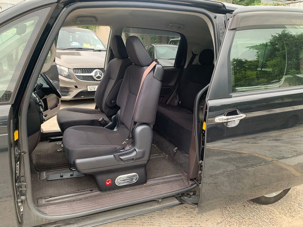 Toyota Spade 1.5 2015