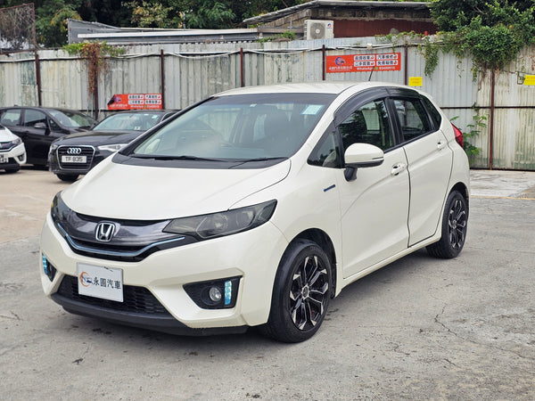 Honda Fit Hybird GP5 2013