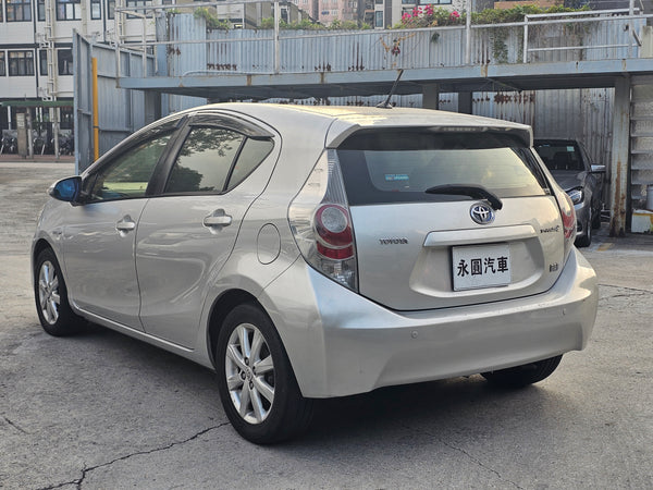 Toyota Prius C Aqua 2012