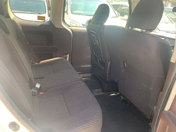 Toyota Spade 2015
