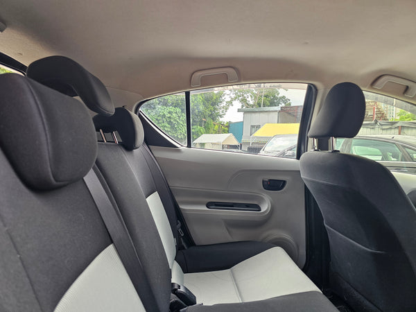 2013 Toyota Prius Aqua
