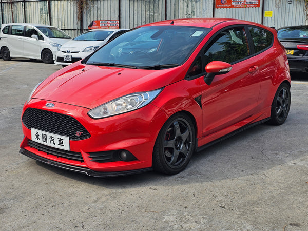 Ford Fiesta ST (MT)