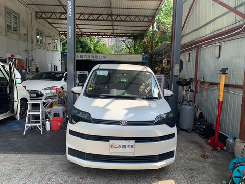 Toyota Spade 2015